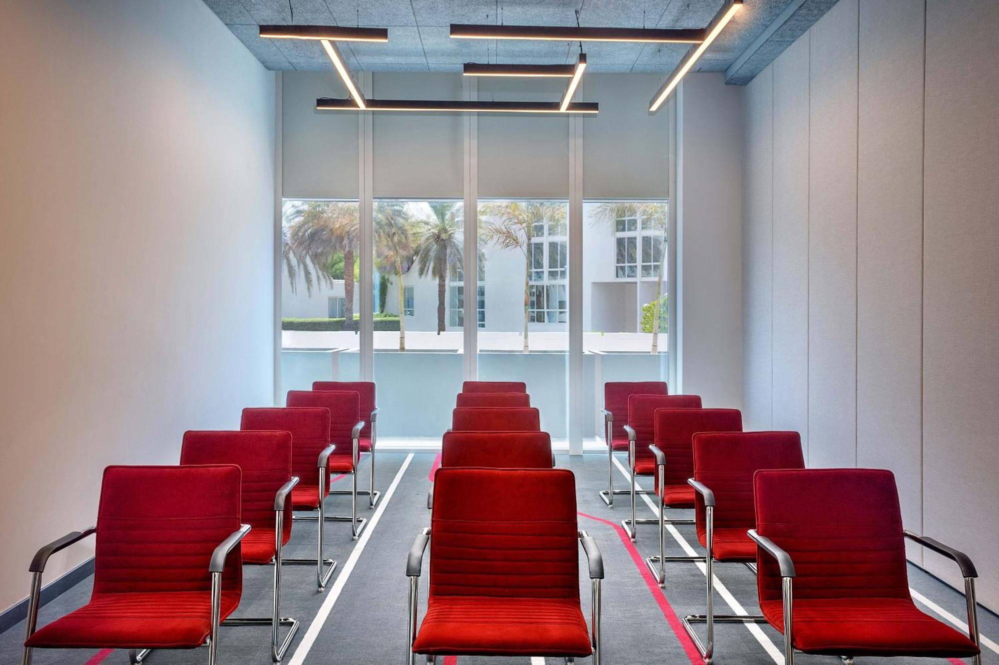 Aloft Dubai Airport Hotel Bagian luar foto